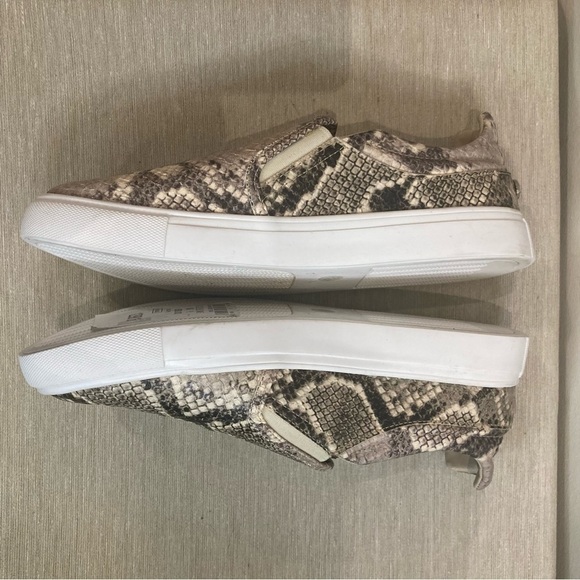 STEVE MADDEN Sz 9 Ellen Snake Print  Slip On Leather Upper Rubber Sole Loafers - Picture 6 of 12